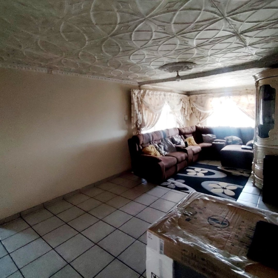6 Bedroom Property for Sale in Mdantsane Nu 17 Eastern Cape